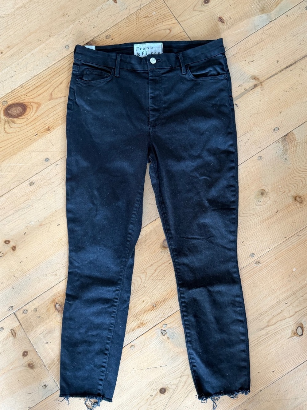 FRANK & EILEEN 5 PKT BLACK JEAN SIZE 31